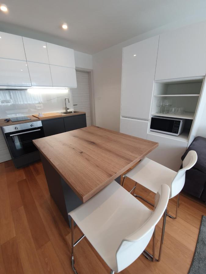 Apartman Leona 4*, Kantrida Rijeka Exterior foto